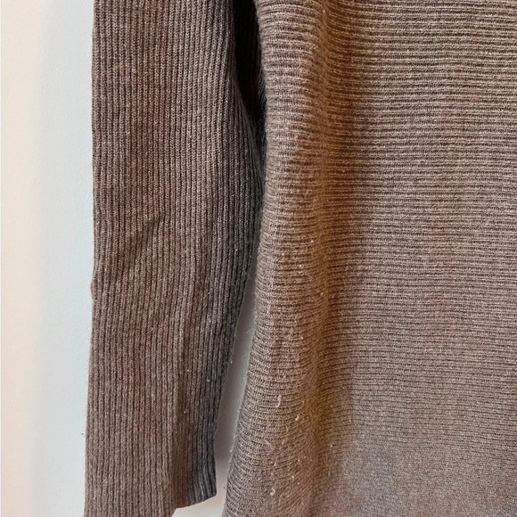 Cashmere Ribbed Turtleneck Beige Sweater Fable - Picture 10 of 10